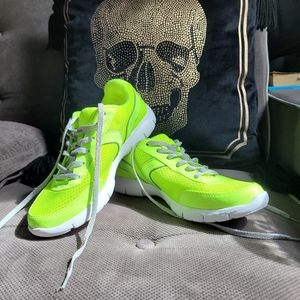 ⭐️Active Old Navy Sneakers⭐️